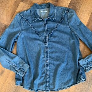 GAP Ruffle Pearl Snap Denim Top